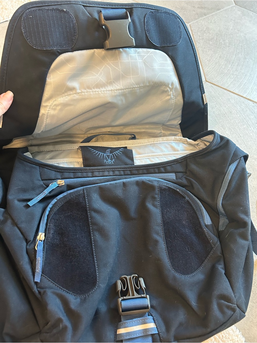 Osprey Flapjill Messenger Bag - Picture 3 of 9